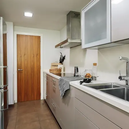 Apartment Emporda - 2 Bedrooms In Eixample Esquerra Barcelona