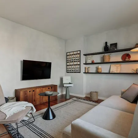 Emporda - 2 Bedrooms In Eixample Esquerra *
