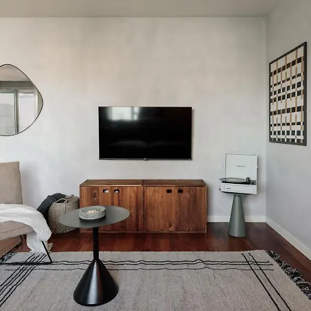 Apartment Emporda - 2 Bedrooms In Eixample Esquerra Barcelona